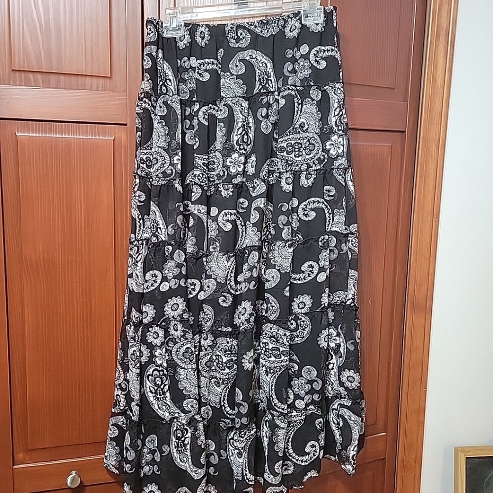 Anttony Black And White Hippie Boho Floral Art To Wear Maxi Skirt | medium